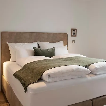 Quartier 99 Apartahotel 4*